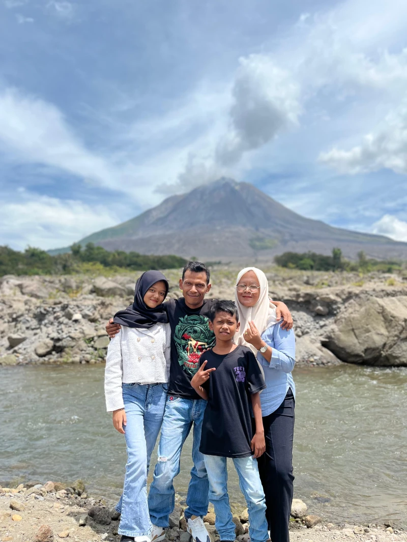 Turut mengundang bapak dan ibu